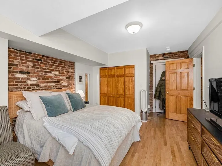 21 Chauncy St #3B — Photo 6