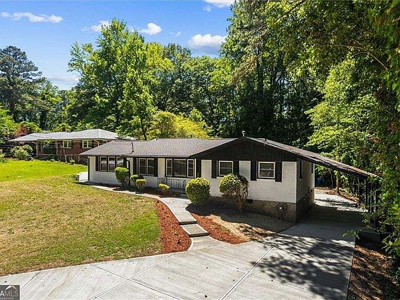 2nd image of 837 Laurelmont Dr SW