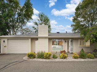 7 Oakgreen, Santa Rosa, CA 95409