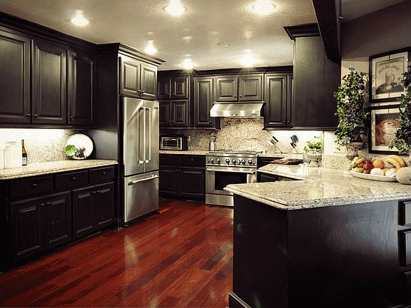 Remodeled Kitchen opens to FR, Nook, DR