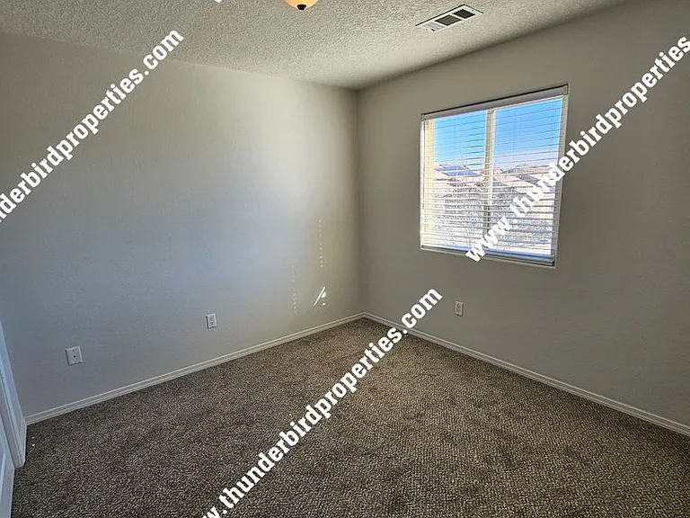 2202 Margarita Dr SE — Photo 14