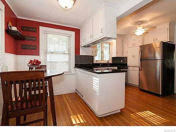 5th image of 131 Burroughs Dr