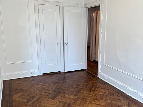 4th image of 35-38 29th St #2F