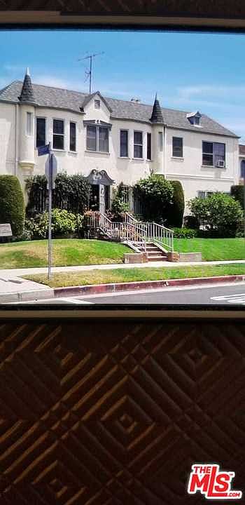 1st image of 464 N Sierra Bonita Ave