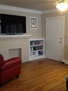 3rd image of 1611 S Knoxville Ave