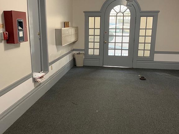 2nd image of 1534 Clay St