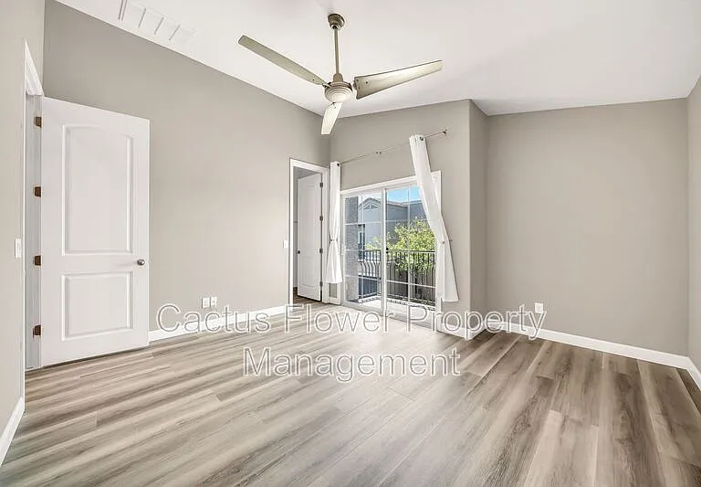 3067 N 33rd Pl — Photo 31