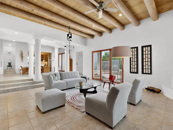 1033 Brisa Cir, Santa Fe, NM 87507