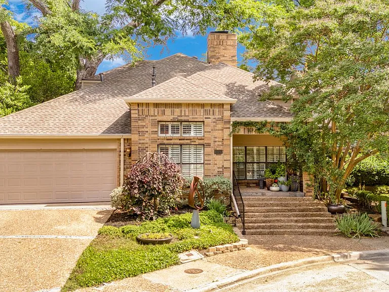 6908 Park Ln — Photo 1