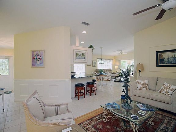 4th image of 7873 SE Peppercorn Ct