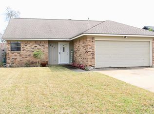 233 Corkwood St, Lake Jackson, TX 77566