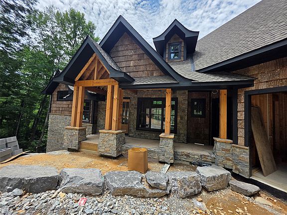 3rd image of 1406 Falls Drive West