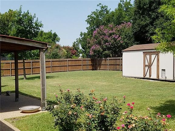 3rd image of 107 Briar Ln