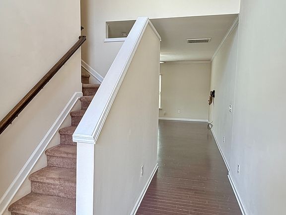2nd image of 2112 Chipley Dr