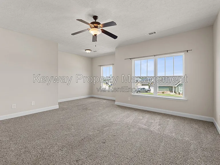 135 Beallwood Dr — Photo 12