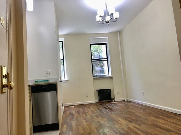 4th image of 416 E 78th St #1R