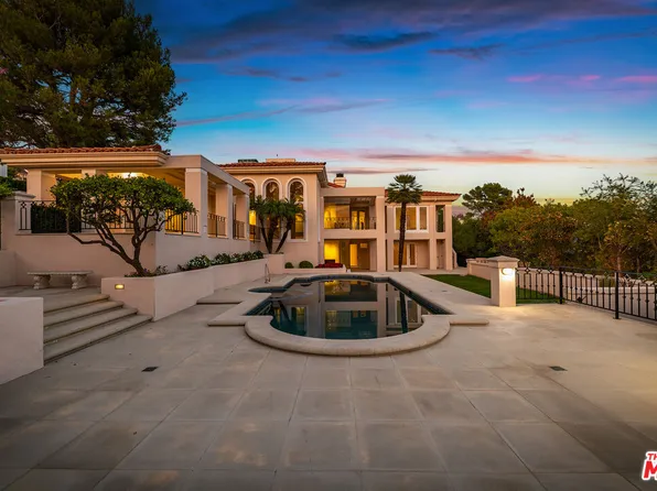 1136 Calle Vista Dr, Beverly Hills, CA 90210