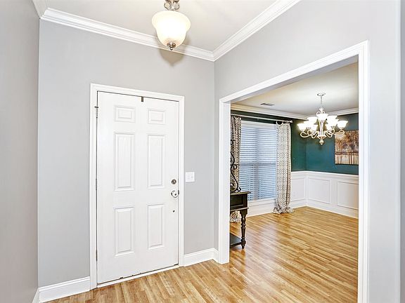 4th image of 121 Lexi Ln