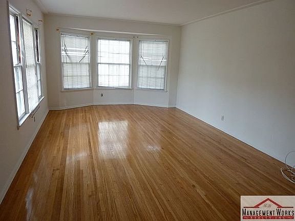 5th image of 648 S Dunsmuir Ave