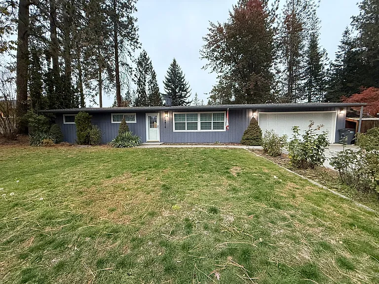 12915 E Blossey Ave — Photo 1