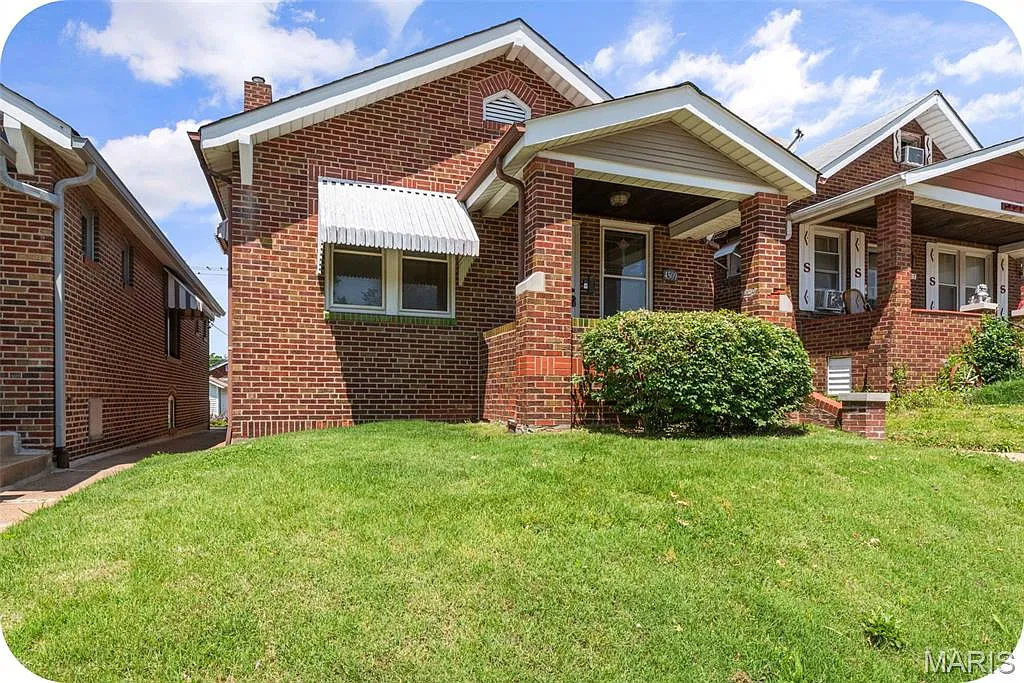 4509 Tholozan Ave photo 1