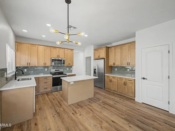 3644 S JOSHUA TREE Lane, Gilbert, AZ 85297