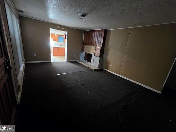 4th image of 1753 Winslow Rd