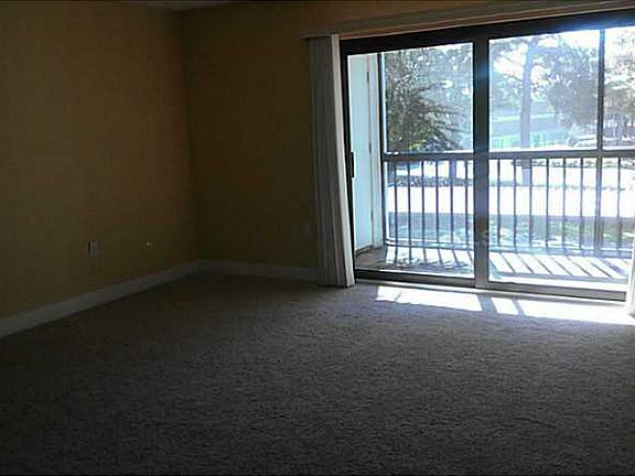 5th image of 2595 Countryside Blvd #8212