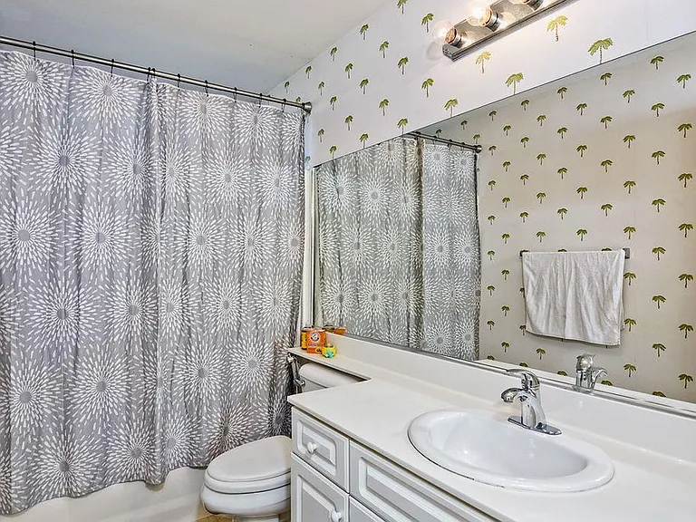 5216 Topsail Dr — Photo 17