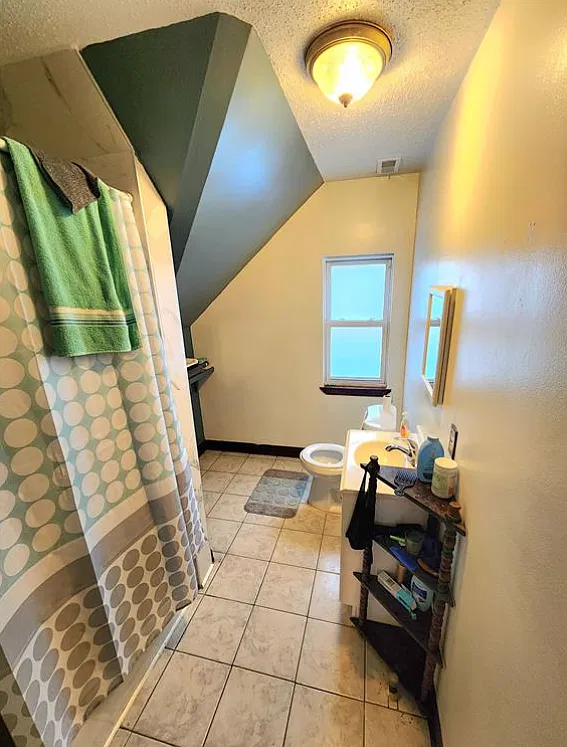 2 bed, 1200 sqft, $1,200 — Photo 2