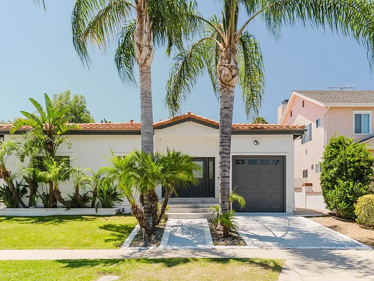 17908 Califa St — Photo 1
