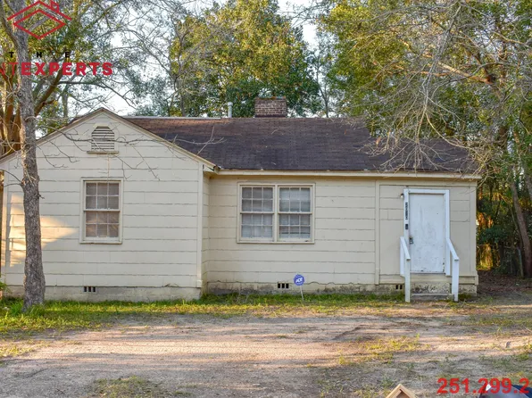 2070 W Victory Dr, Mobile, AL 36606