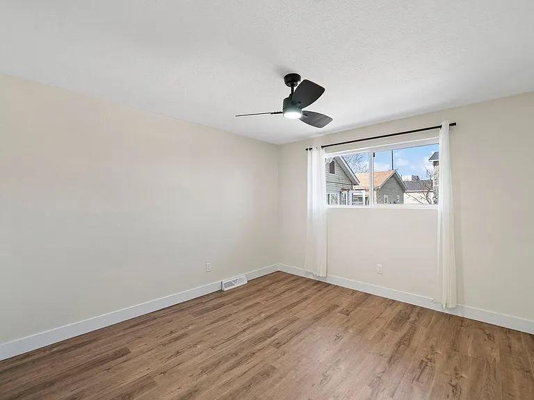 6364 Julian St — Photo 8