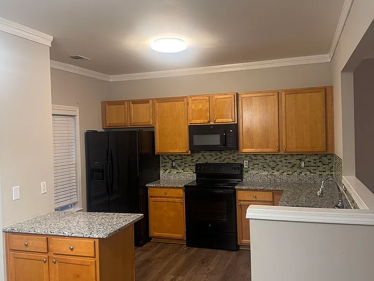 2787 Deerwood Ln SW — Photo 5
