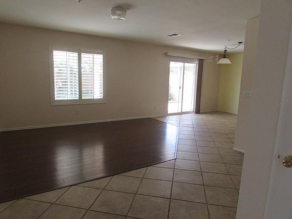 4th image of 16841 Cascades Pl