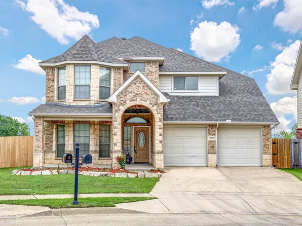 2333 Loreto Dr, Fort Worth, TX 76177