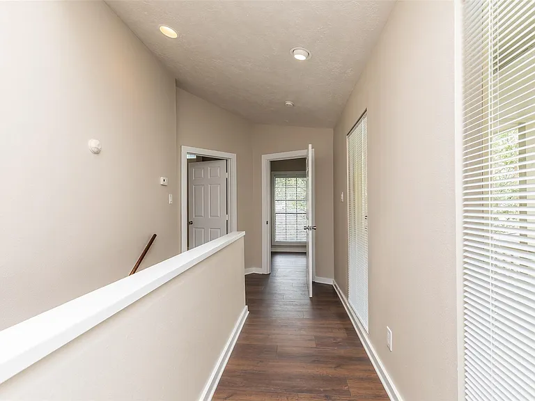 1611 Oakdale St — Photo 28