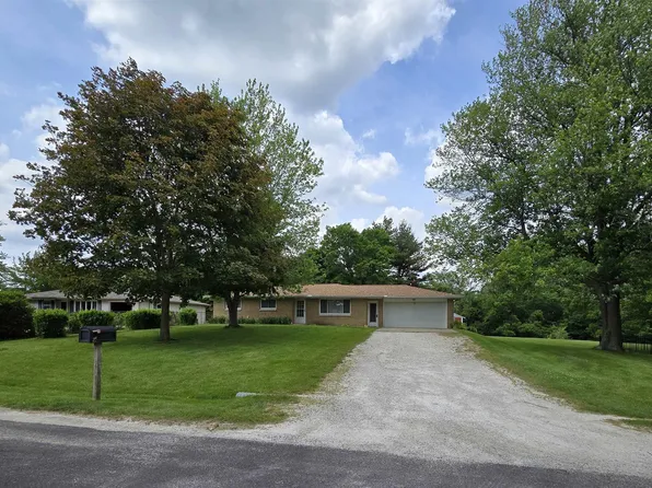 304 McGinley St, Washington, IL 61571