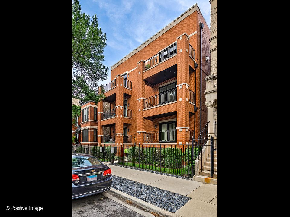1st image of 1051 N Damen Ave #3S