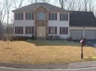 717 Horizon Dr, Stroudsburg, PA 18360