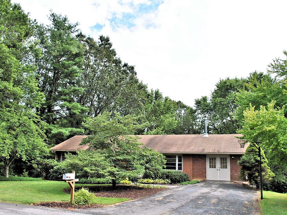 1st image of 1303 Westover Dr