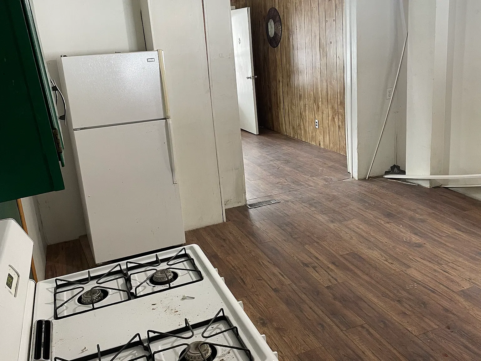2 bed, 1000 sqft, $700 — Photo 3