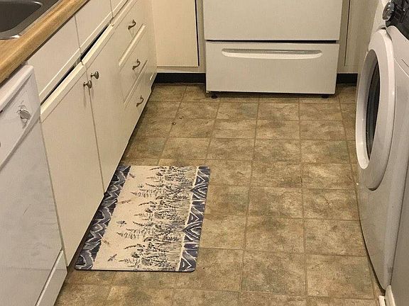 5th image of 1372 Hunters Rd APT G