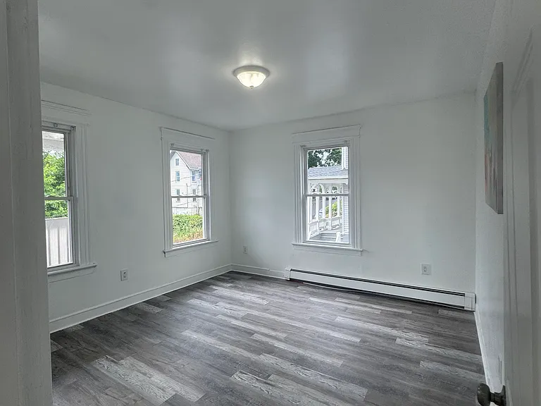 20 Coe St — Photo 7