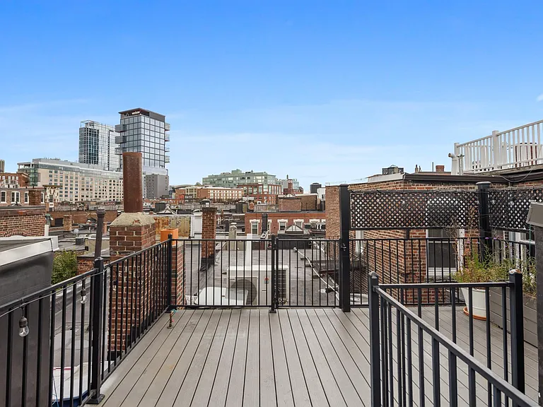 150 Salem St #4 — Photo 23