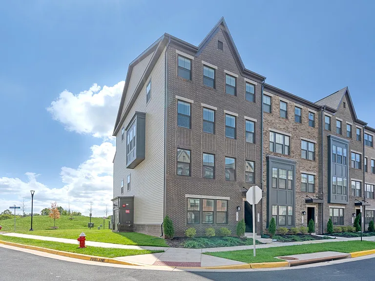43493 Stonewood Crossing Ter — Photo 1