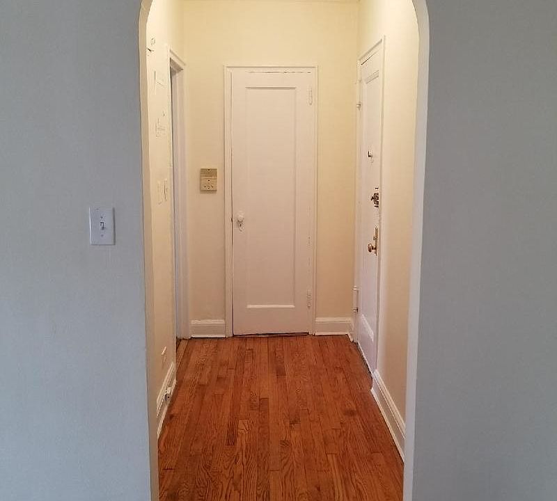2nd image of 3057 29th St APT 4C