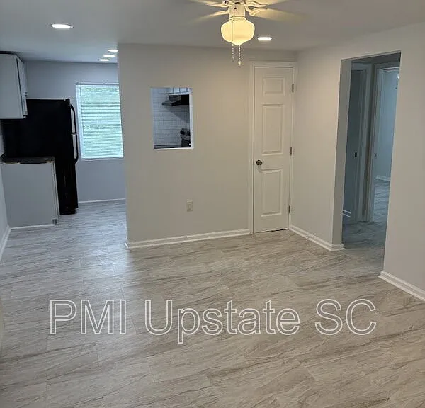 201 Chandler Dr #16C — Photo 4