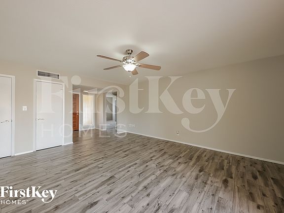 5th image of 4702 W Paradise Ln