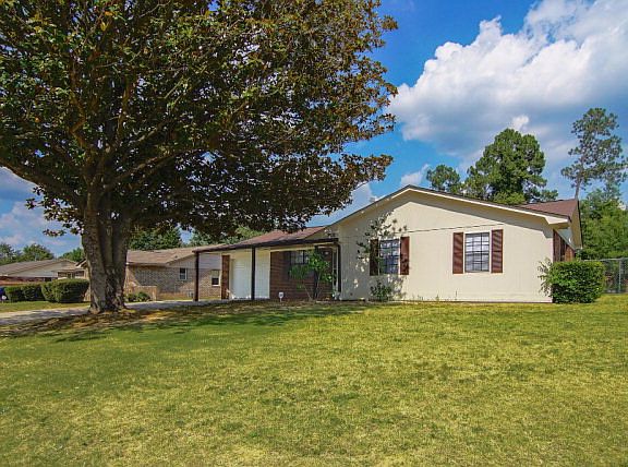 2nd image of 3632 Pamplona Dr